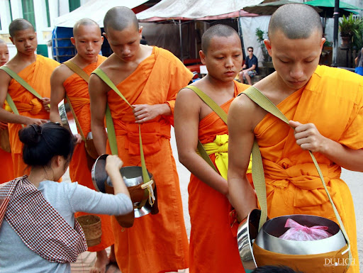 Kinh Phân biệt cúng dường (Dakkhinàvibhanga Sutta)